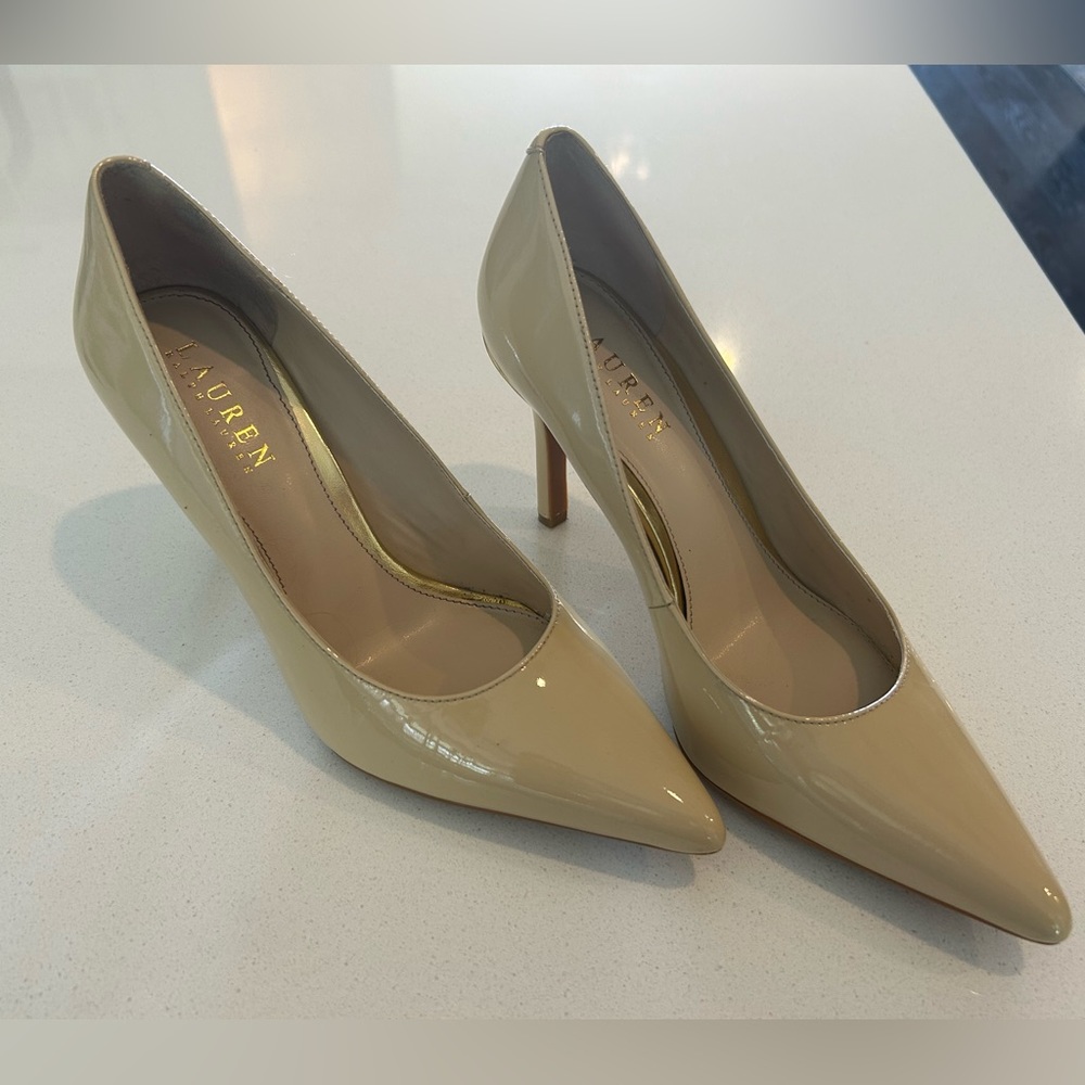 Ralph Lauren patent leather pump sz 7B